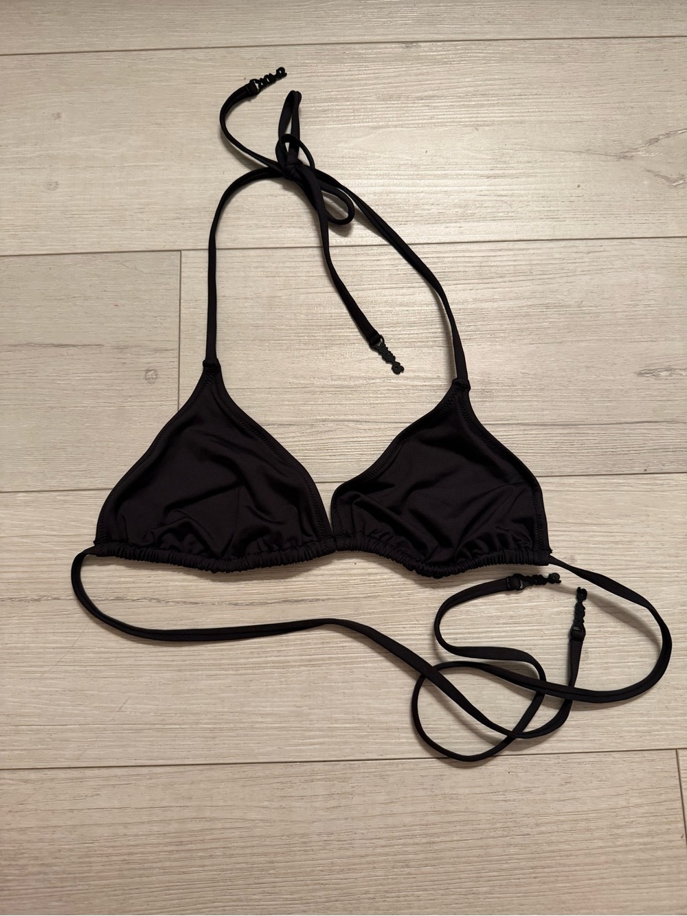 SKIMS Signature Swim Triangle Bikini Top – Onyx Black | Size M